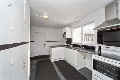 Photo of property in 59 Camberwell Road, Hawera, 4610