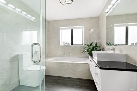 Photo of property in 11 Parkview Drive, Gulf Harbour, Whangaparaoa, 0930