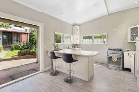 Photo of property in 32 Kilbirnie Crescent, Kilbirnie, Wellington, 6022