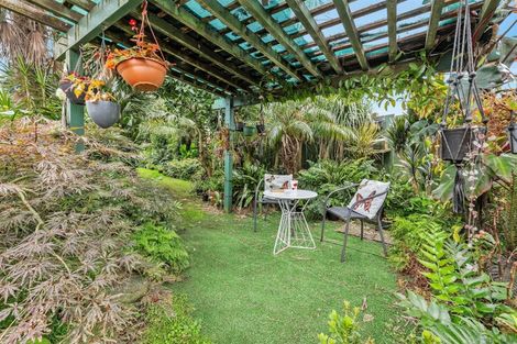 Photo of property in 14 Trent Road, Panmure, Auckland, 1072
