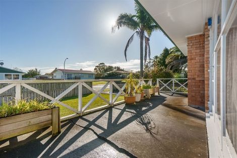 Photo of property in 99 Cargill Street, Papakura, 2110
