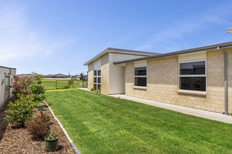 Photo of property in 16 Manuka Street, Papamoa Beach, Papamoa, 3118