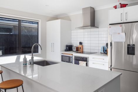 Photo of property in 3 Tamapahore Boulevard, Papamoa Beach, Papamoa, 3118