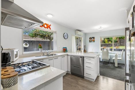 Photo of property in 24 Millstream Drive, Henderson, Auckland, 0610