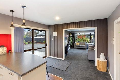 Photo of property in 409 Main Road North, Redwood, Christchurch, 8051