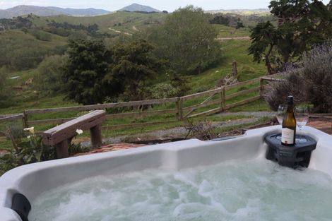 Photo of property in 7 James Road, Maungaturoto, 0587