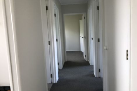 Photo of property in 2/67 Trias Road, Totara Vale, Auckland, 0629