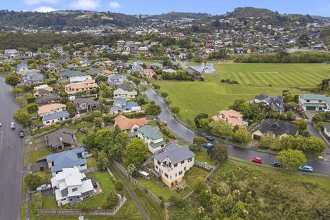 Photo of property in 41 Samwell Drive, Whitby, Porirua, 5024
