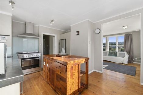 Photo of property in 27 Durham Street, Cannons Creek, Porirua, 5024