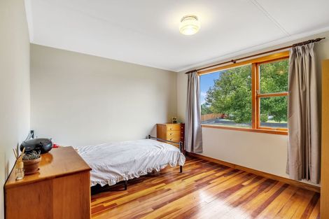 Photo of property in 9 Mokau Place, Terrace End, Palmerston North, 4410