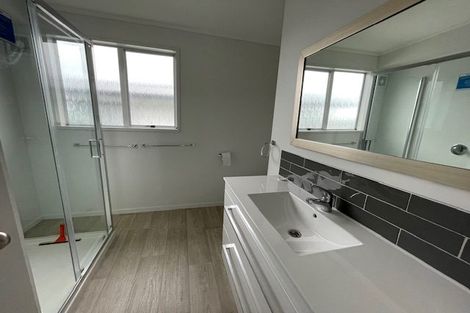 Photo of property in 4 Waiwera Crescent, Maupuia, Wellington, 6022