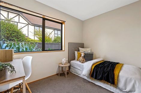 Photo of property in 80 Apsley Drive, Avonhead, Christchurch, 8042