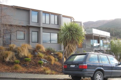 Photo of property in 12 Aspen Grove, Fernhill, Queenstown, 9300