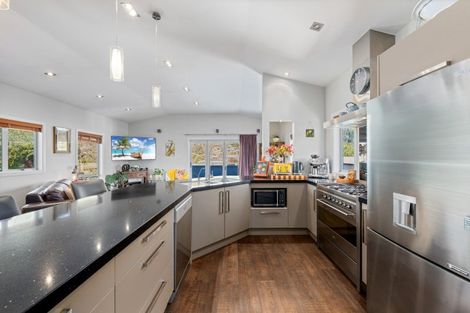 Photo of property in 14 Beach Road, Waikawa, Picton, 7220