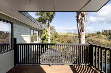 Photo of property in 27 Te Arawa Place, Welcome Bay, Tauranga, 3112