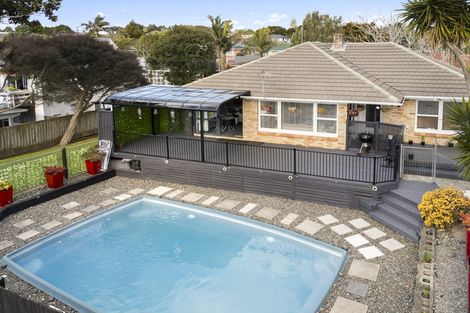 Photo of property in 21 Orams Road, Hillpark, Auckland, 2102
