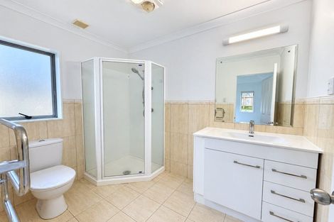 Photo of property in 10 Andrusha Place, Flat Bush, Auckland, 2019