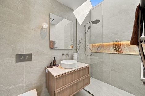 Photo of property in 2/183 Weston Road, St Albans, Christchurch, 8052