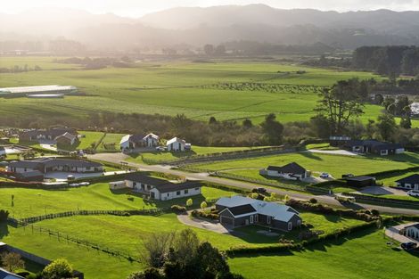 Photo of property in 8 Penbeagle Road, Te Kowhai, Hamilton, 3288