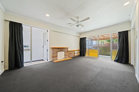 Photo of property in 81 Awanui Street, Merrilands, New Plymouth, 4312