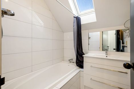 Photo of property in 74c Glandovey Road, Fendalton, Christchurch, 8052