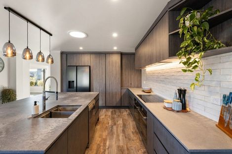 Photo of property in 28 Madison Street, Cambridge, 3434