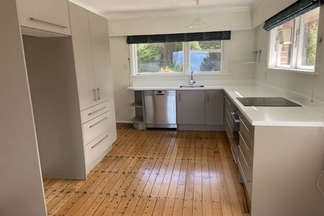 Photo of property in 37 Huntleigh Park Way, Ngaio, Wellington, 6035