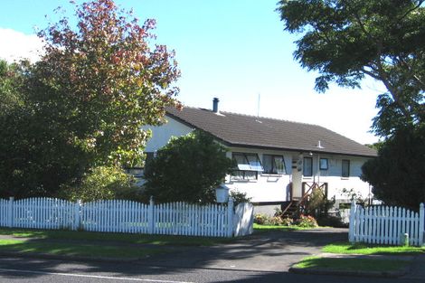 Photo of property in 94 Hutchinsons Road, Bucklands Beach, Auckland, 2014