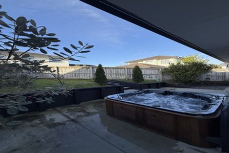 Photo of property in 6 Maylee Crescent, Gulf Harbour, Whangaparaoa, 0930