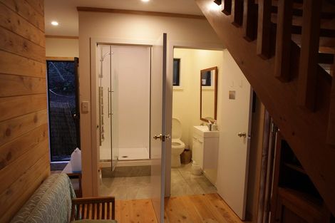 Photo of property in 128 Lone Kauri Road, Karekare, Auckland, 0772