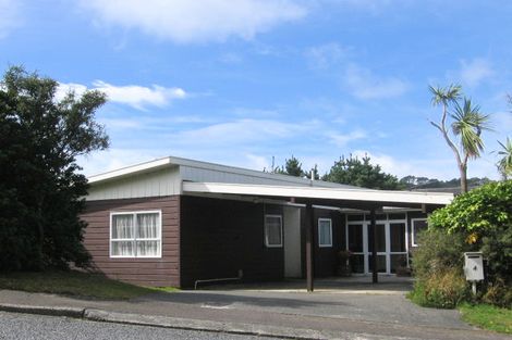 Photo of property in 4 Downing Street, Crofton Downs, Wellington, 6035