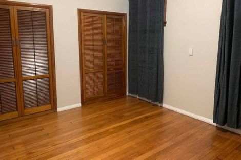 Photo of property in 13 Weraroa Road, Waverley, 4510