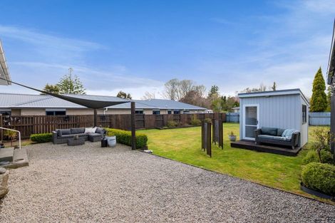 Photo of property in 98 Brecon Road, Stratford, 4332