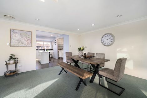 Photo of property in 8 Crowden Place, Harrowfield, Hamilton, 3210