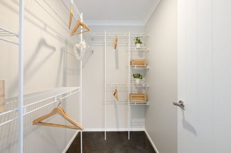 Photo of property in 18 Sam Heywood Place, Pyes Pa, Tauranga, 3112