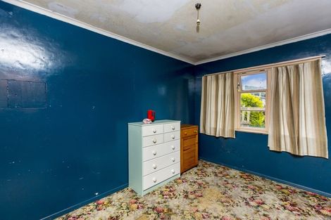 Photo of property in 70 Main Road, Wainuiomata, Lower Hutt, 5014