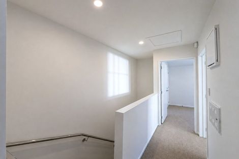 Photo of property in 6/18 Albert Road, Kelston, Auckland, 0602