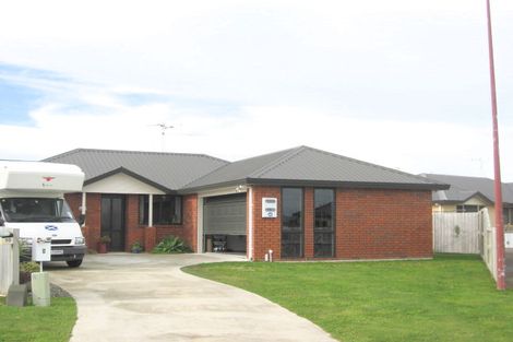 Photo of property in 8 Mckenzie Place, Rototuna North, Hamilton, 3210