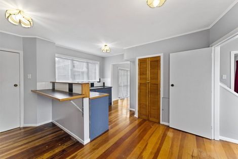 Photo of property in 21 York Place, Cannons Creek, Porirua, 5024