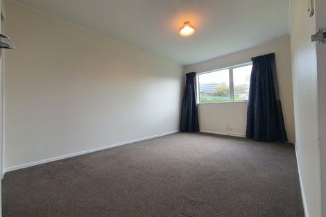 Photo of property in 35a Penryn Drive, Camborne, Porirua, 5026