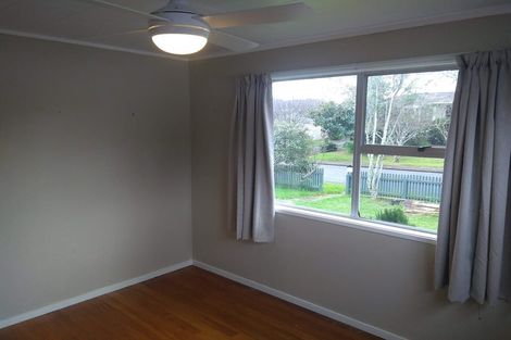 Photo of property in 59 Chilcott Road, Henderson, Auckland, 0612