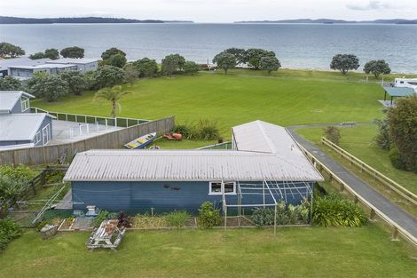 Photo of property in 24 Kahurangi Place, Snells Beach, 0920