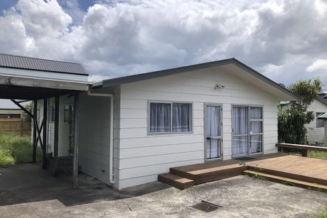 Photo of property in 2/388 Te Atatu Road, Te Atatu Peninsula, Auckland, 0610