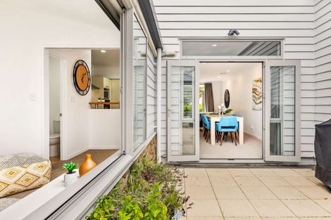 Photo of property in 36 Gunner Drive, Te Atatu Peninsula, Auckland, 0610