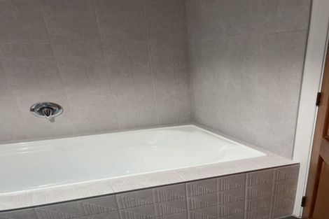 Photo of property in 27 Maritime Terrace, Birkenhead, Auckland, 0626