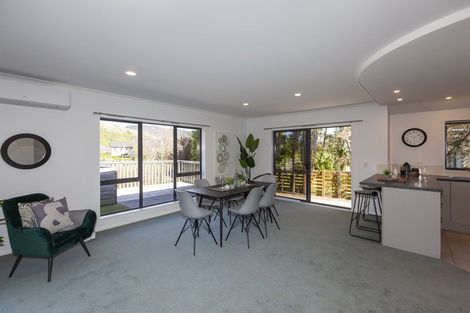 Photo of property in 6 Cascade Way, Paraparaumu, 5032