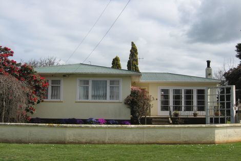 Photo of property in 26 Selwyn Crescent, College Estate, Whanganui, 4500