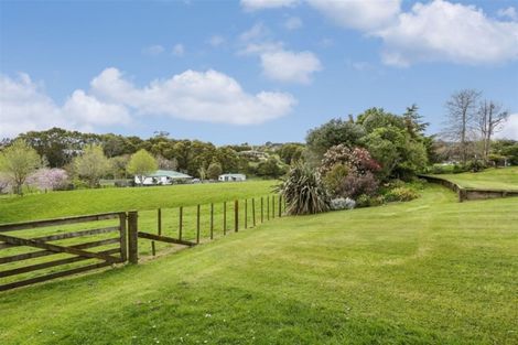 Photo of property in 150 Kaipara Road, Papakura, 2582