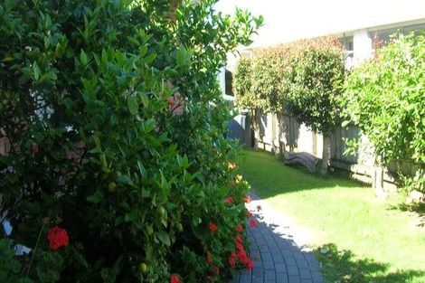 Photo of property in 110 Lakeside Drive, Orewa, 0931