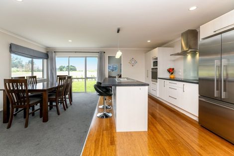 Photo of property in 14 Ryder Drive, Waiwhakaiho, New Plymouth, 4312